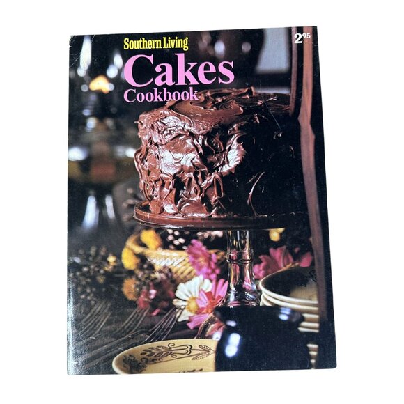 Vintage Cook Book Assortment Paperback Cheese Recipies Cakes & Cook's - Picture 9 of 11
